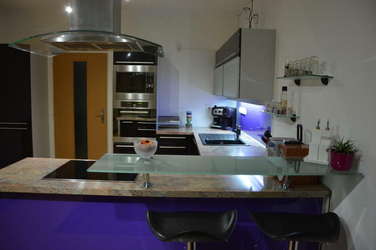 Apartman Zderadova Brno Exterior photo