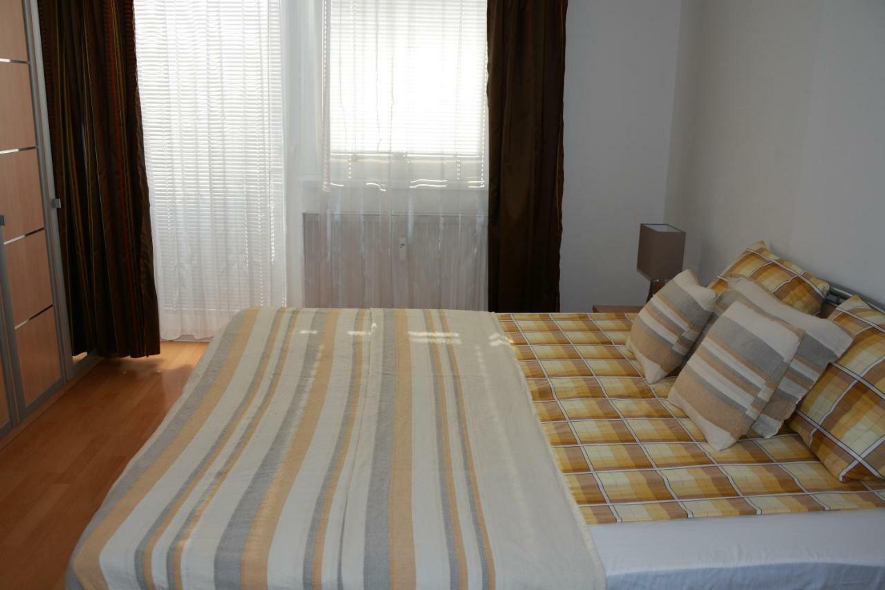 Apartman Zderadova Brno Exterior photo